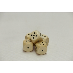 Kości  2x2cm  , kostki  drewniane  do gry   kmpl:5szt